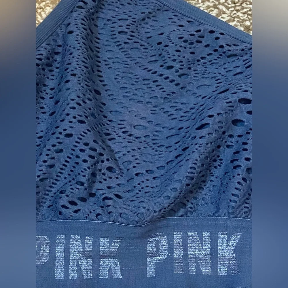 VICTORIAS SECRET PINK ULTIMATE LIGHTLY LINED SPORTS BRA!  BLUE   LARGE